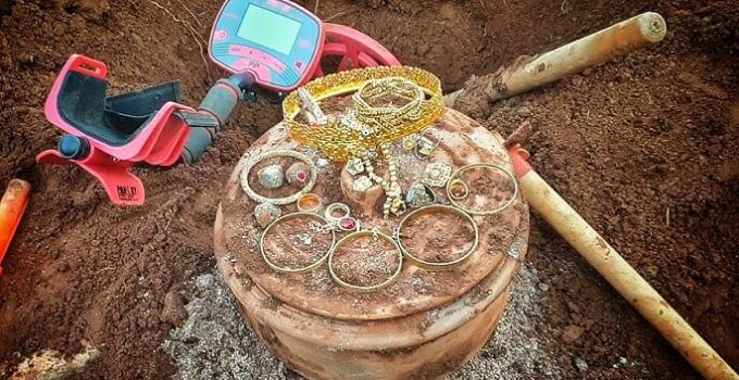 Chance find: Discovery of Britain’s oldest gold hoard, 2,173 years old and dating back to 150 BC