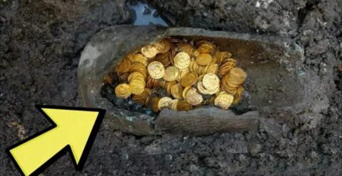 Hoard of 2,000 1,000-year-old gold coins under the sea in Israel